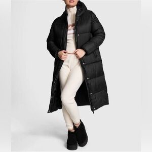 PINK Victoria's Secret Black Marshmallow Puffer